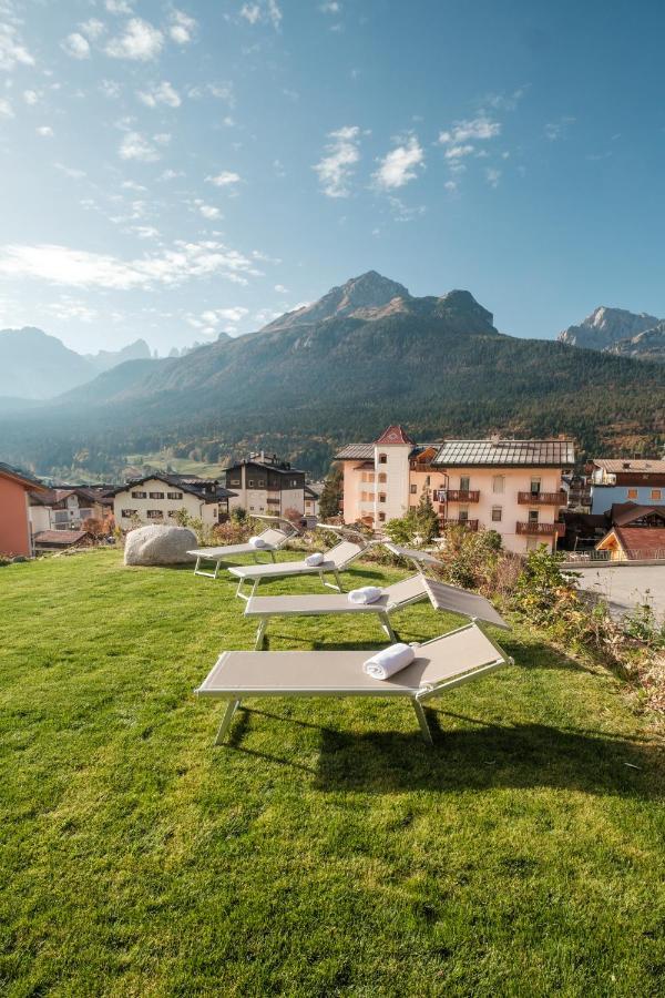 La Dila Dolomiti Mountain Lodge อันดาโล ภายนอก รูปภาพ