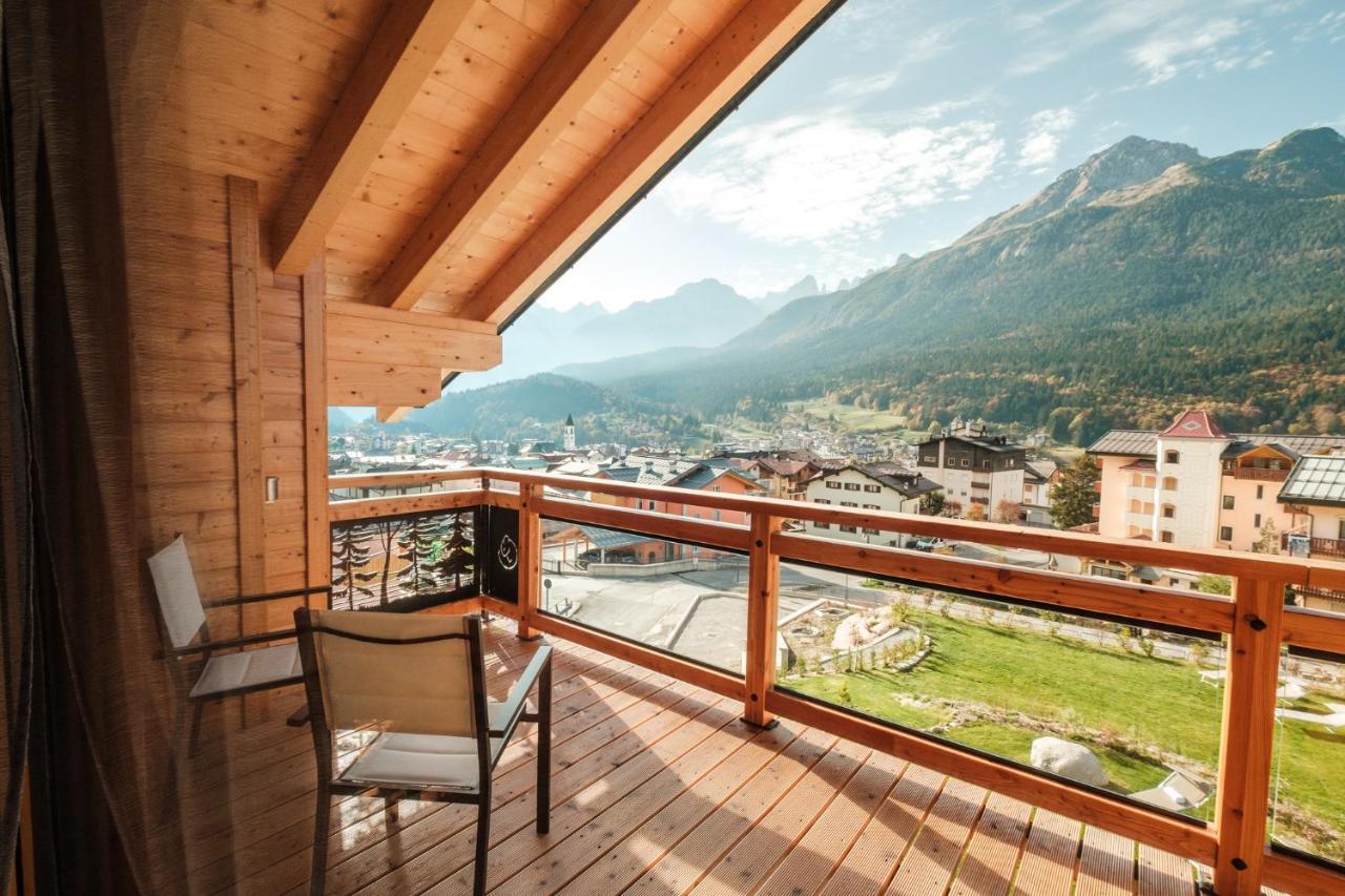 La Dila Dolomiti Mountain Lodge อันดาโล ภายนอก รูปภาพ