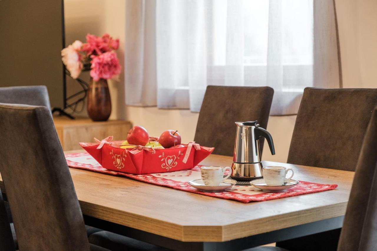 La Dila Dolomiti Mountain Lodge อันดาโล ภายนอก รูปภาพ