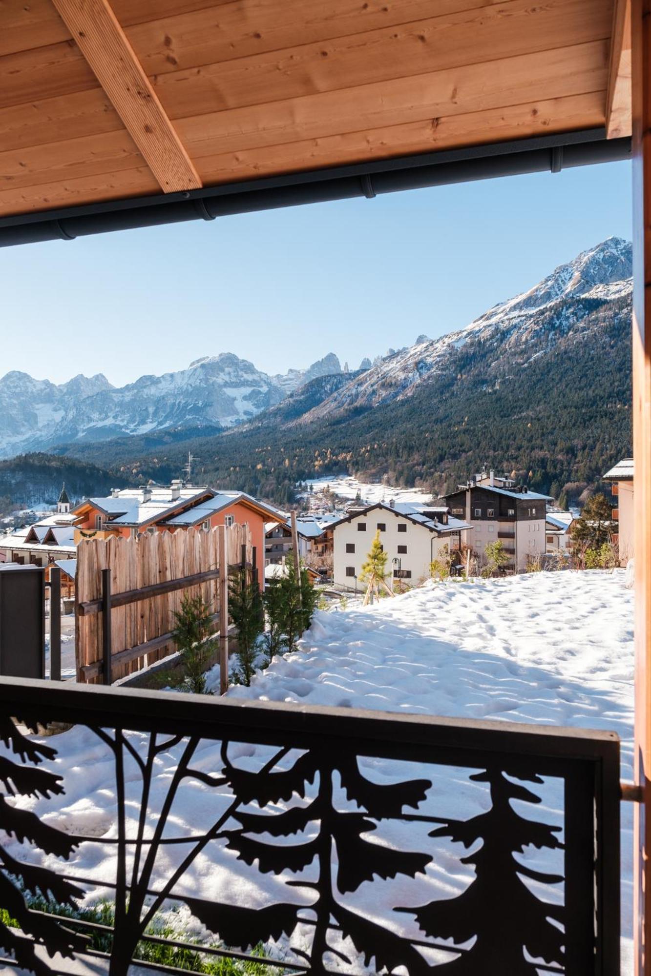 La Dila Dolomiti Mountain Lodge อันดาโล ภายนอก รูปภาพ